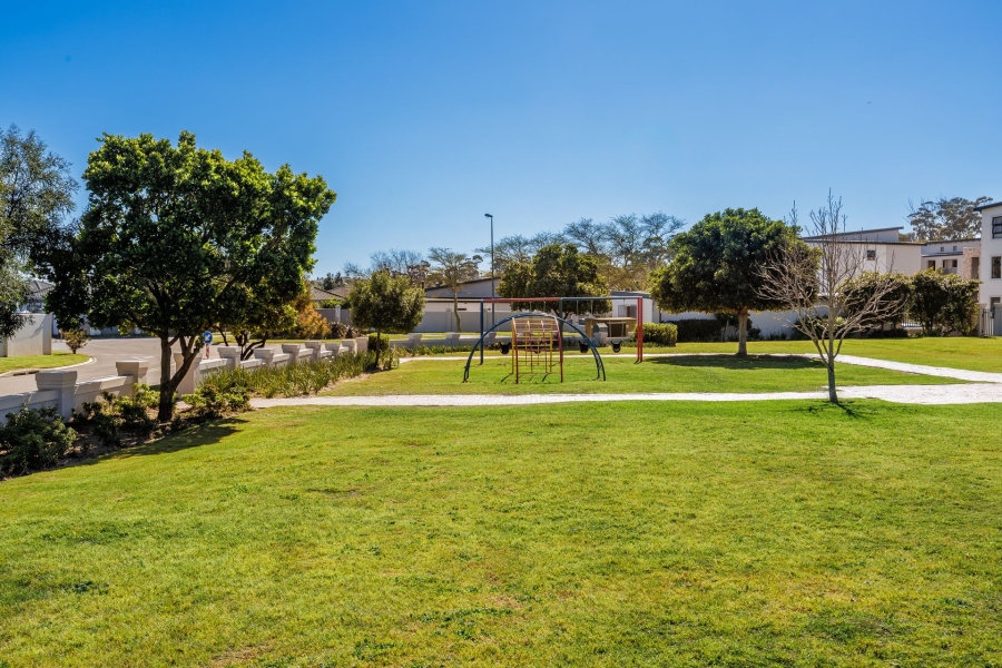 2 Bedroom Property for Sale in Sonstraal Heights Western Cape